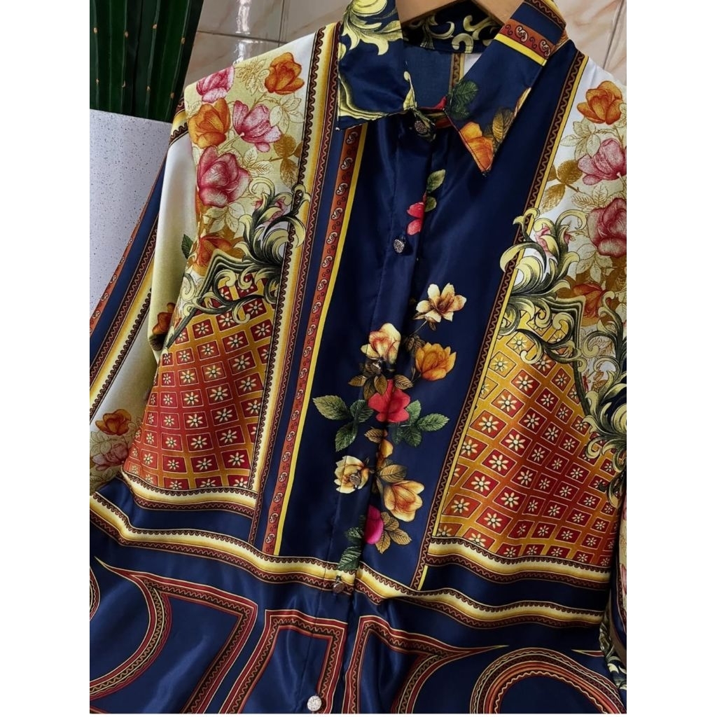 blouse top  motif✨