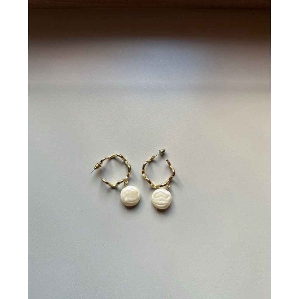 anting putih preloved