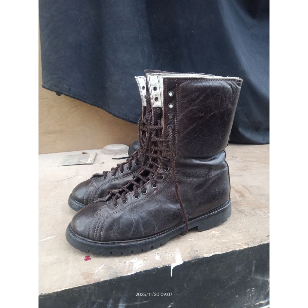 monkeyboots 42