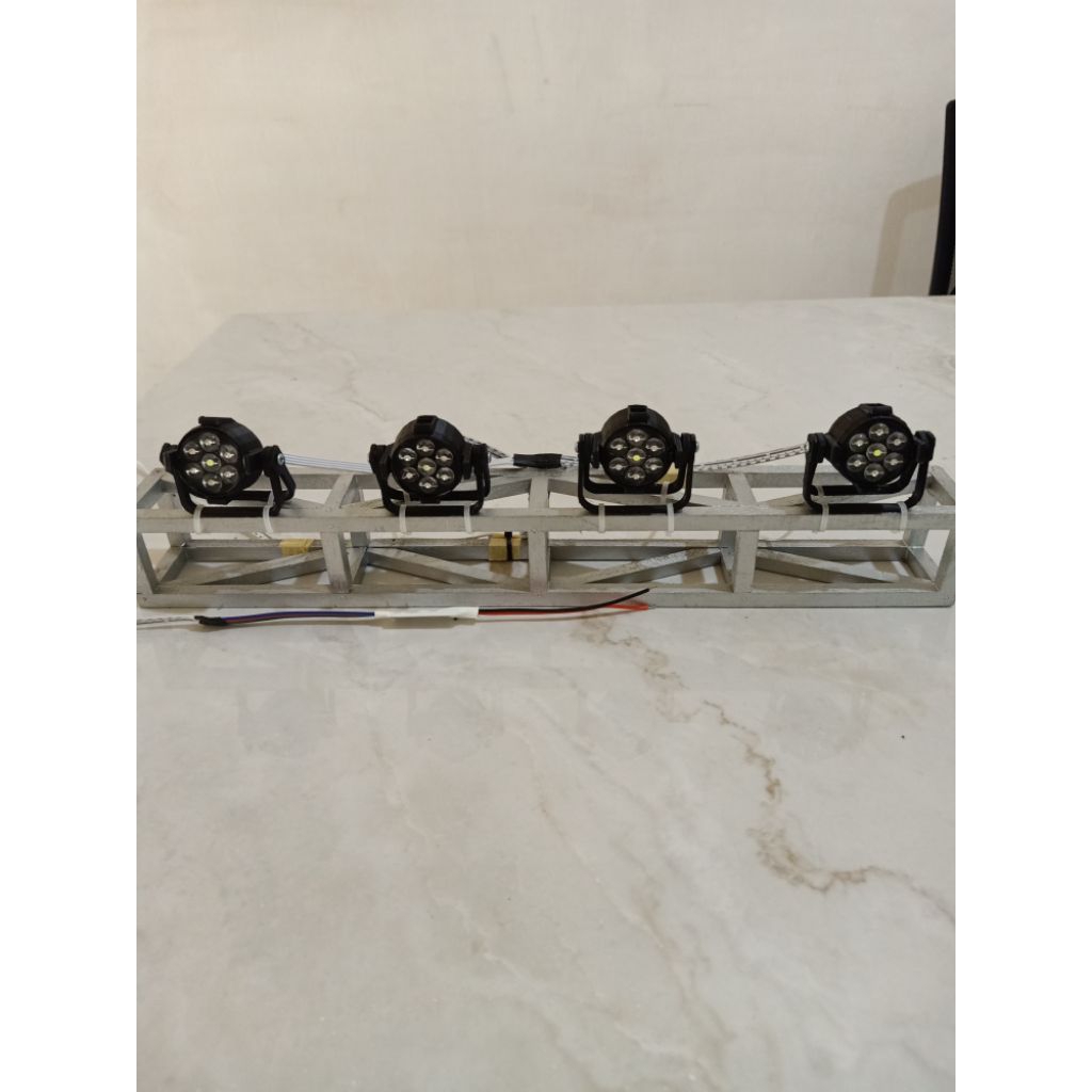 ParletMiniature4Lampu+1Modul