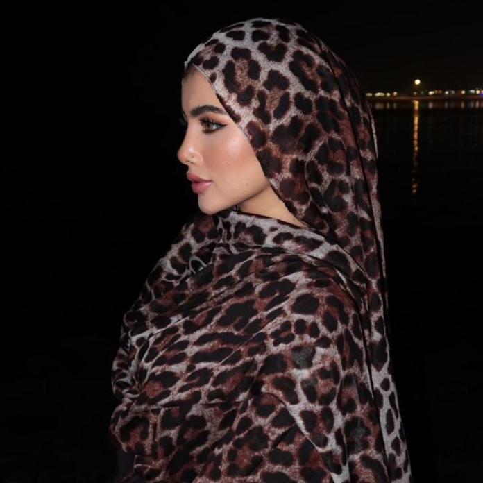 PashminaShaal polyester printed motif leopard Bahan VIscose Mix Polyester