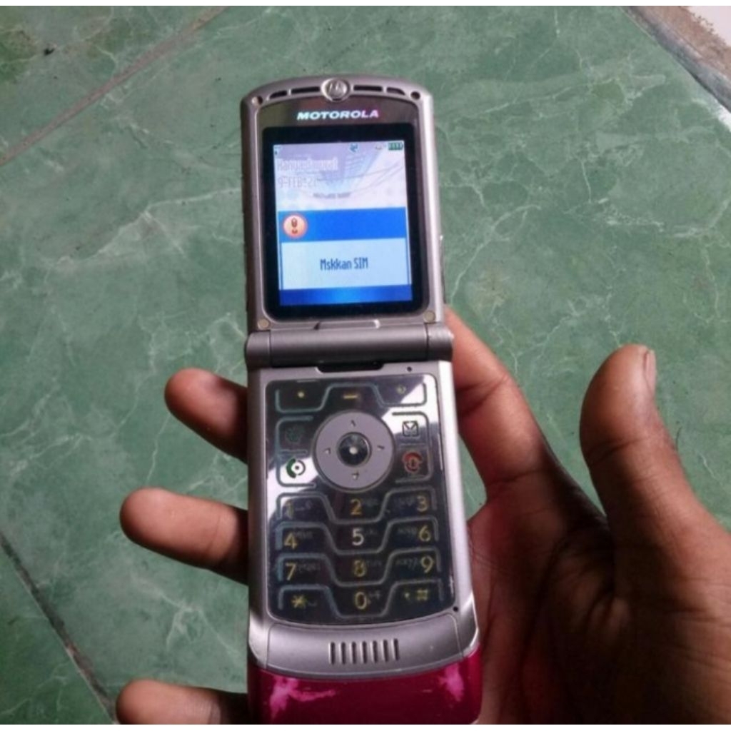 MOTOROLA_V3_PINK