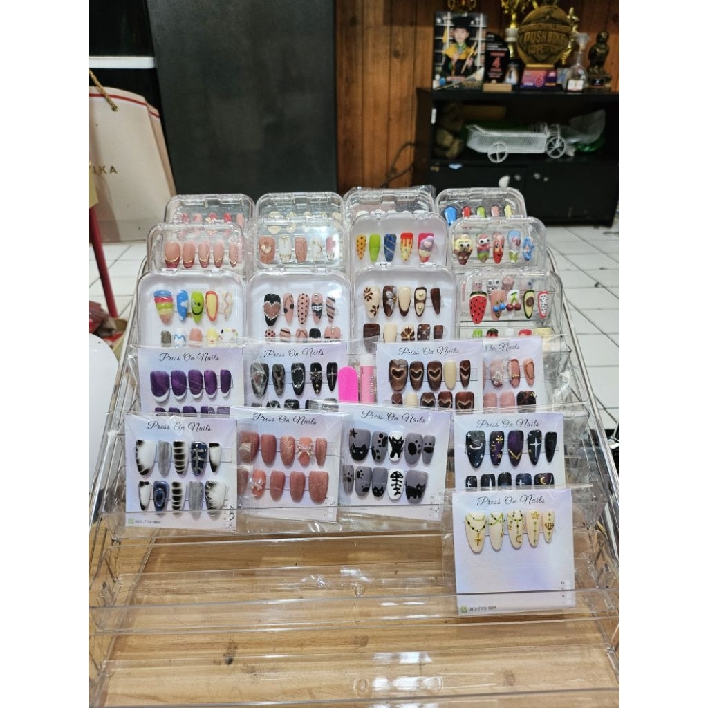 PRESS ON NAILS CUSTOM