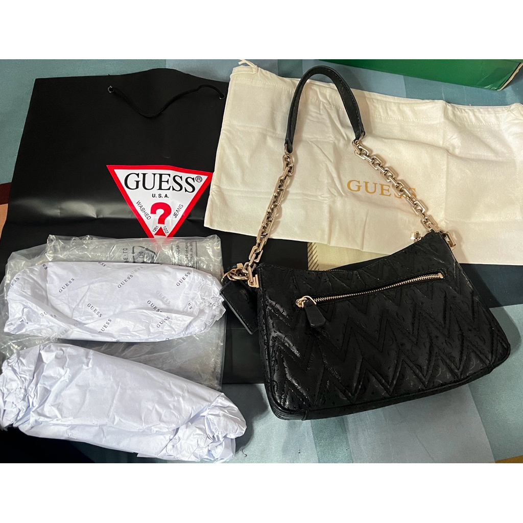 guess adelard shoulder