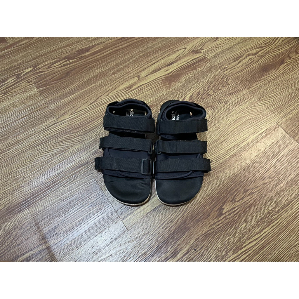 Sendal Adidas size 38
