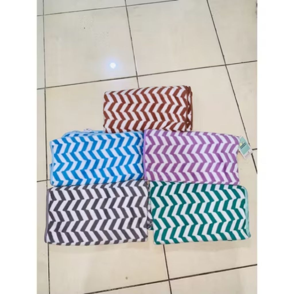HANDUK WARNA WARNI