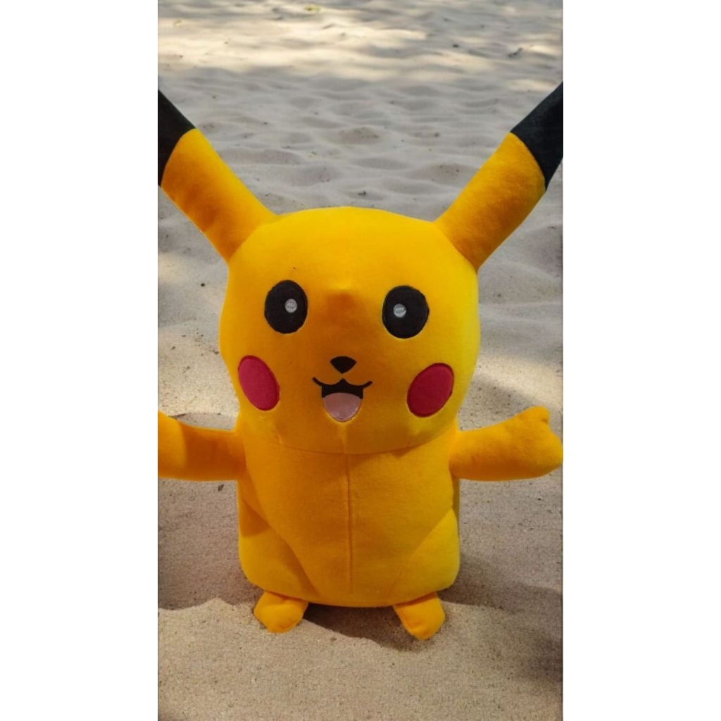 Boneka pikacu jumbo