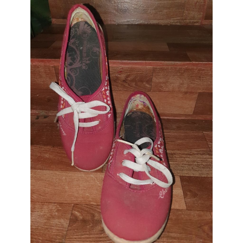 sepatu wanita