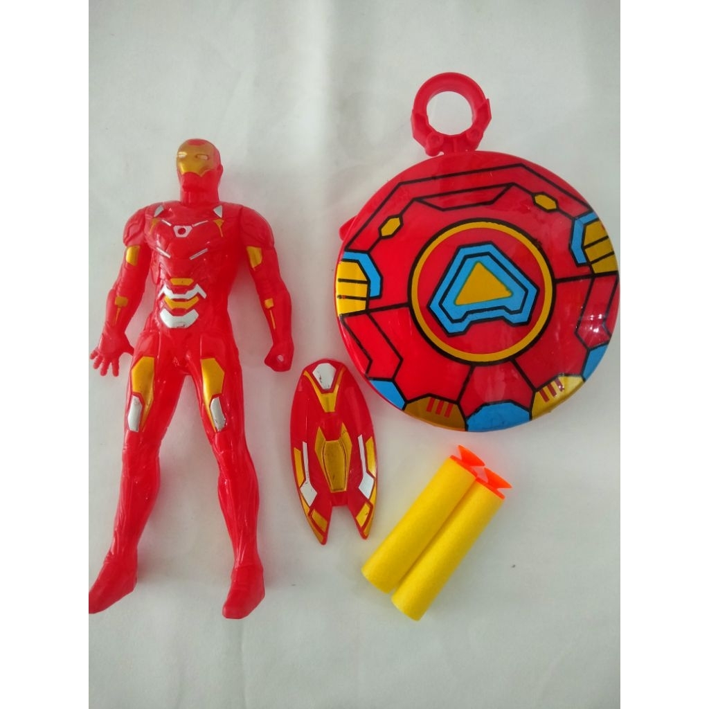 mainan Avanger dengan peralatan aksesories set