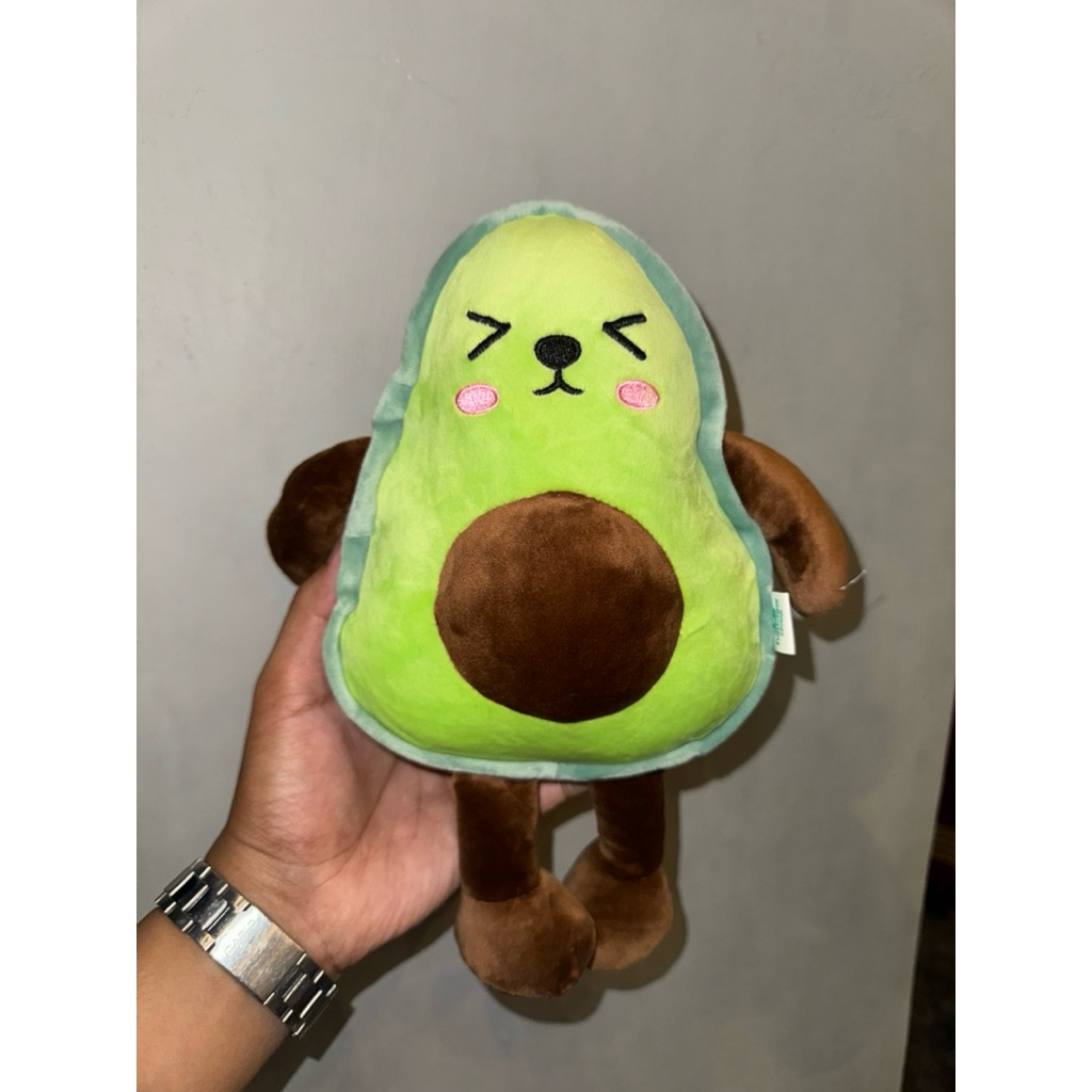 boneka alpukat
