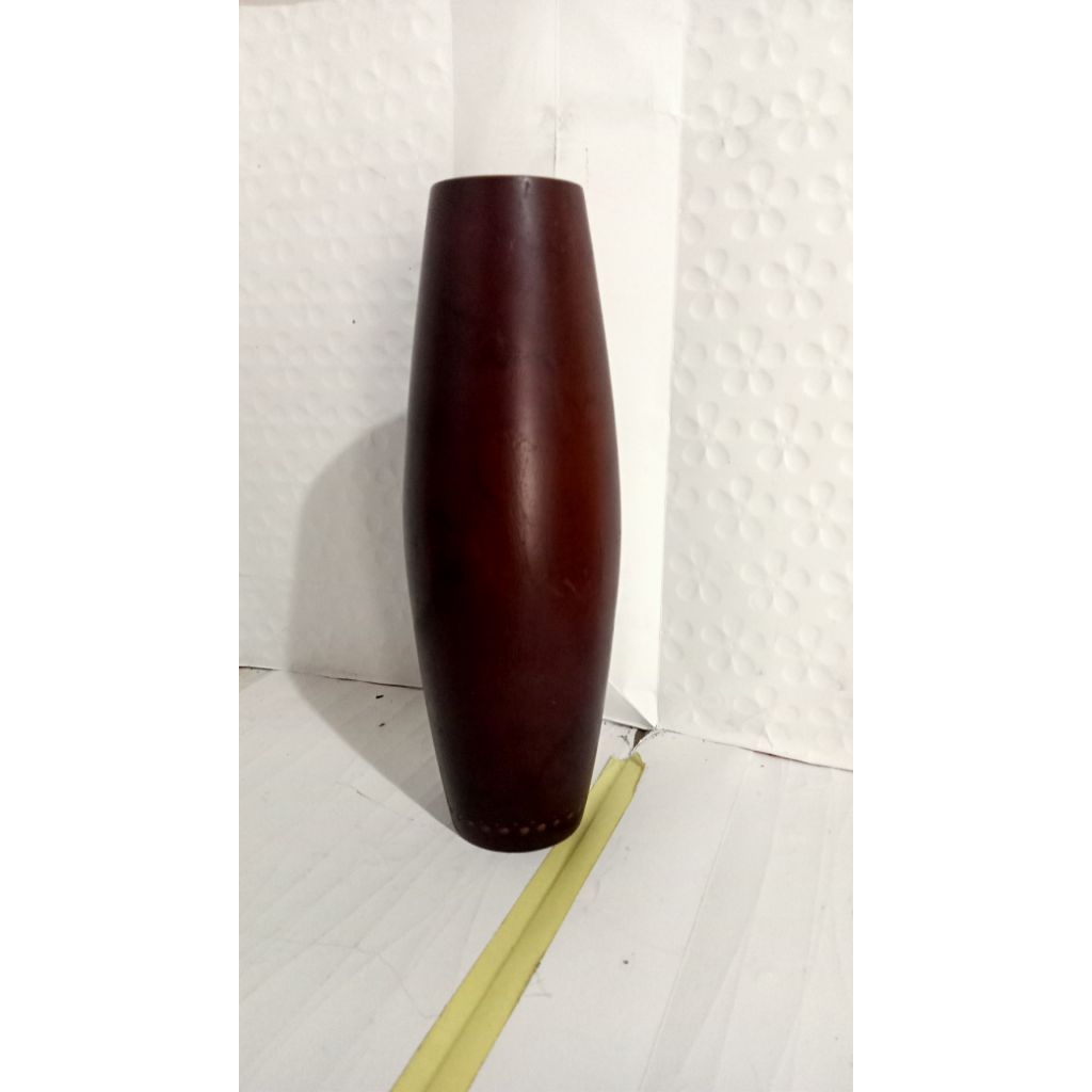 vas bunga berbahan kayu jati