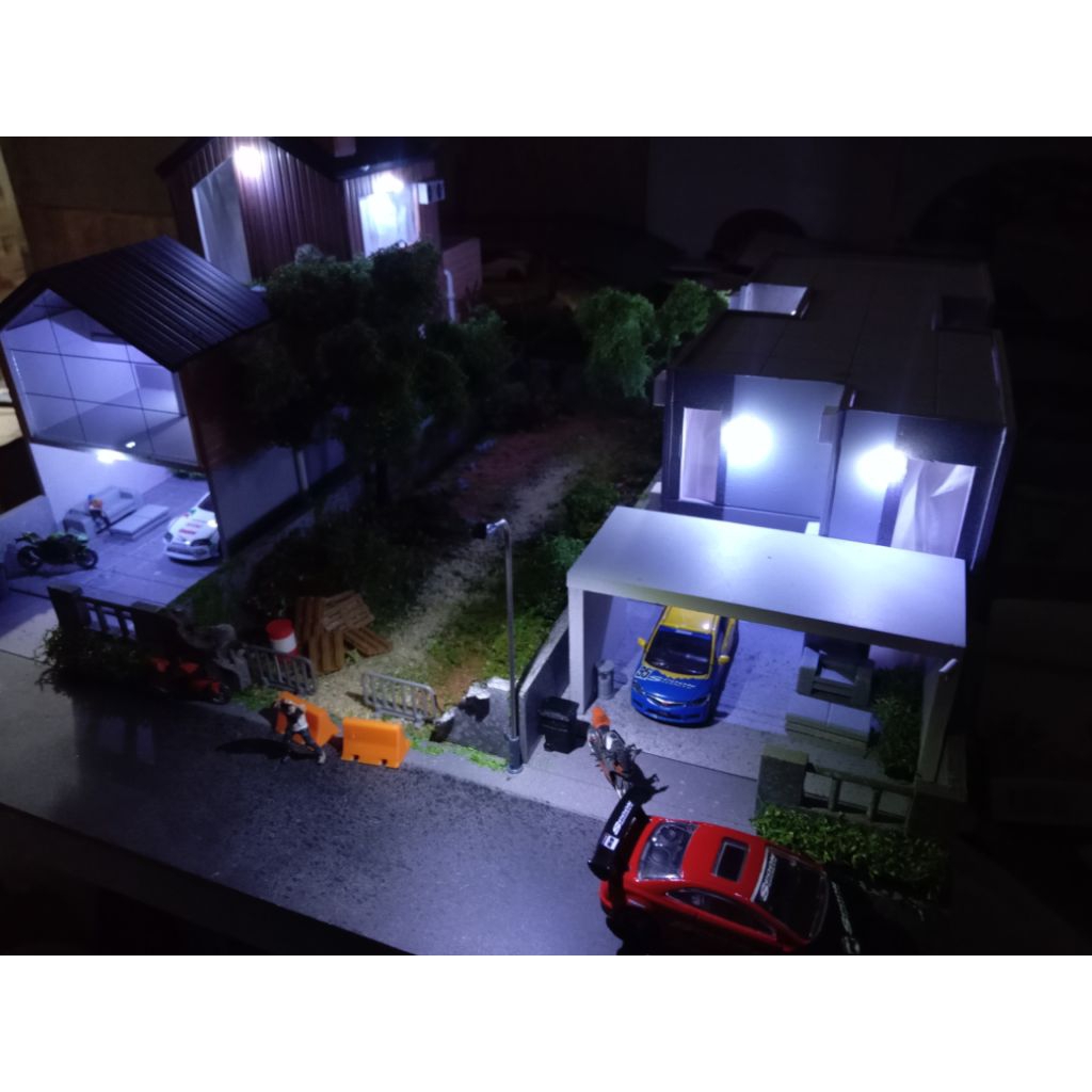 diorama custom