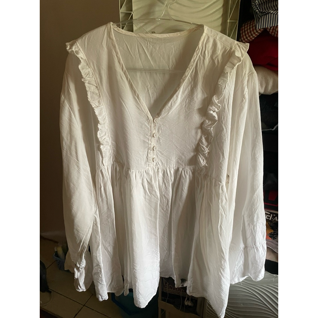 blouse putih coquette