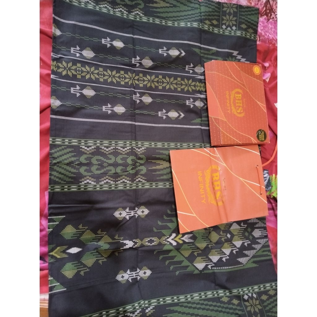 Sarung BHS