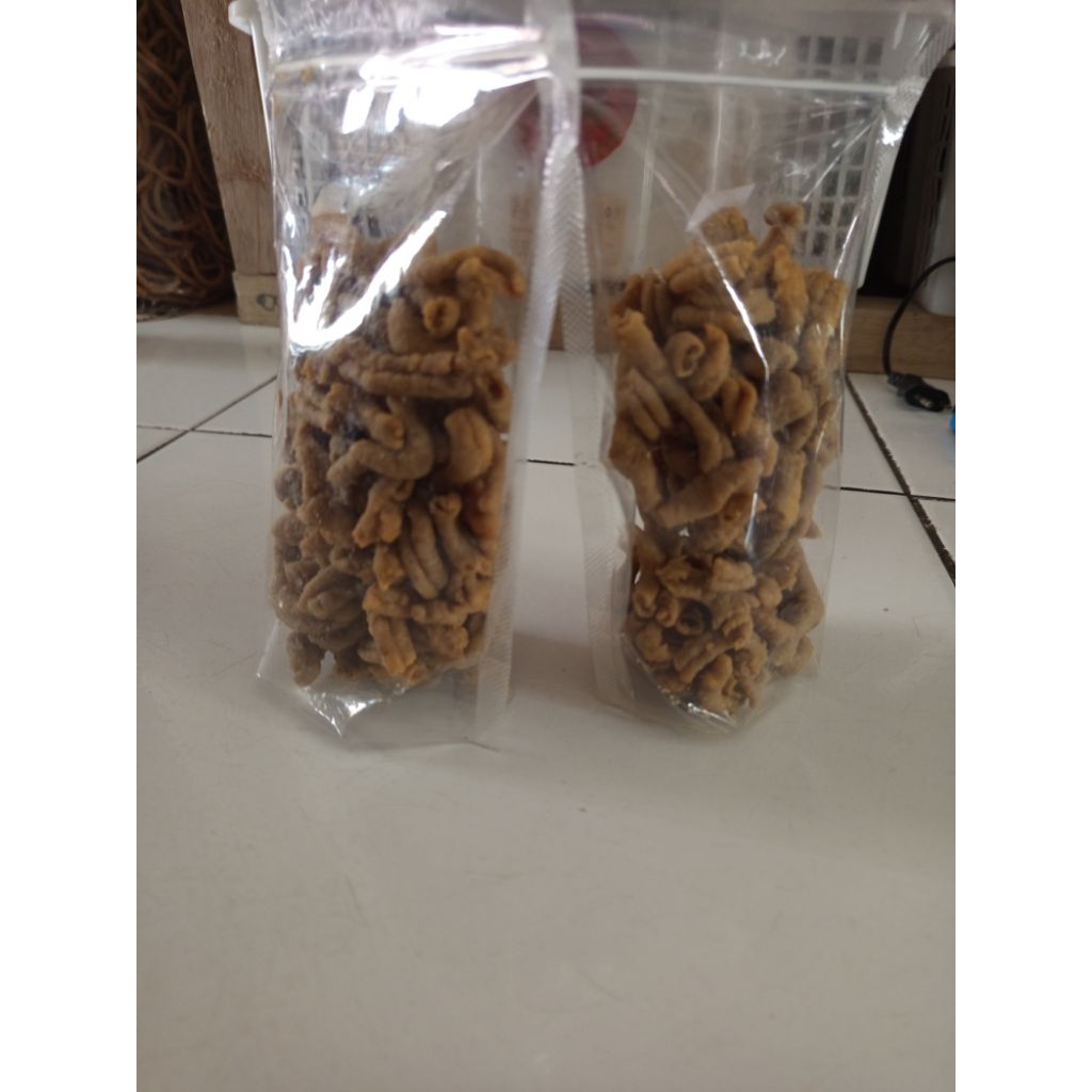 kripik usus 150 g