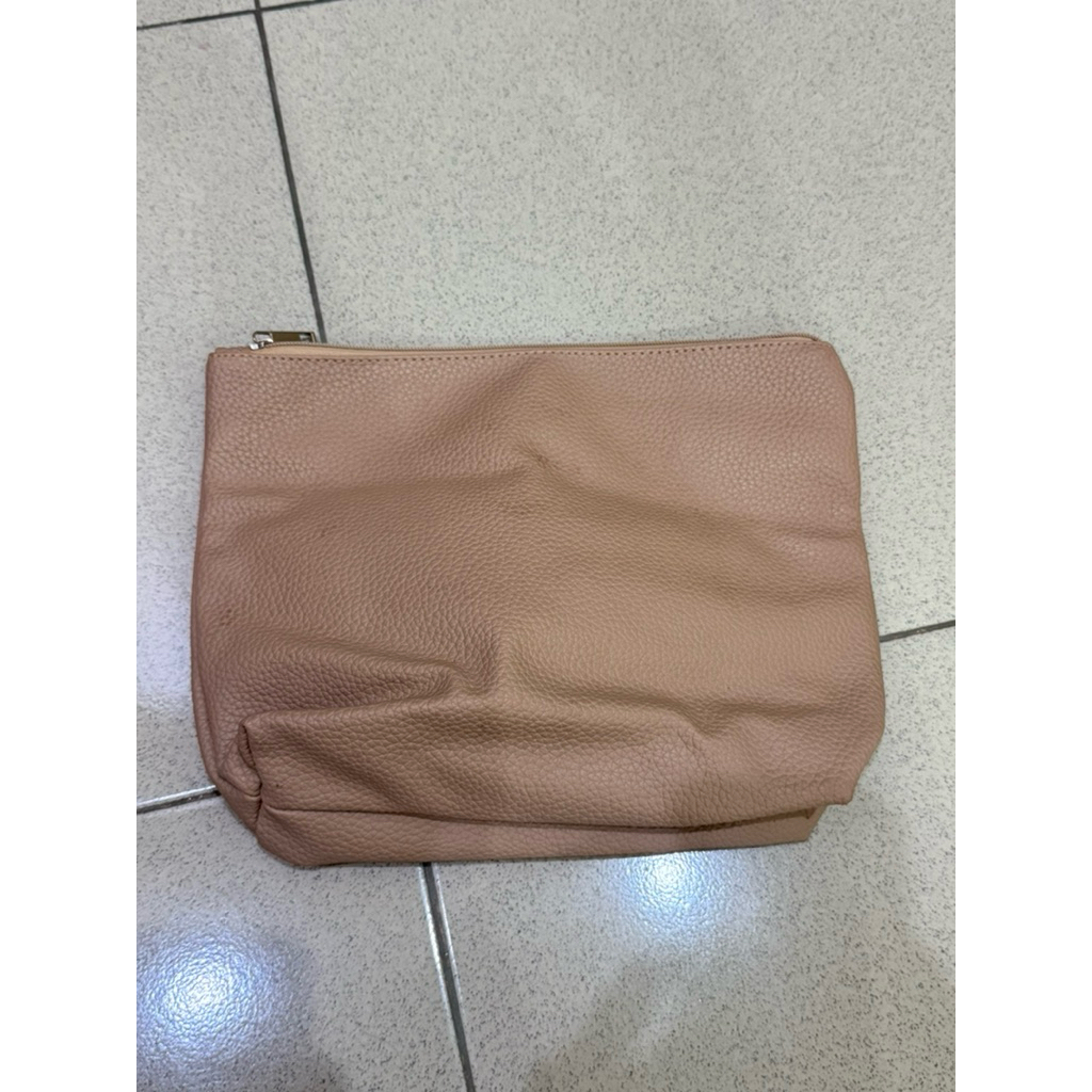 Pouch makeup dll
