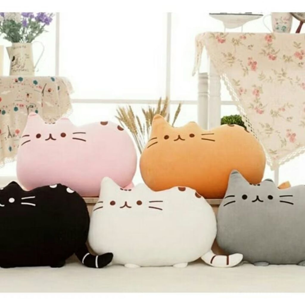 BONEKA BANTAL KUCING LEMBUT