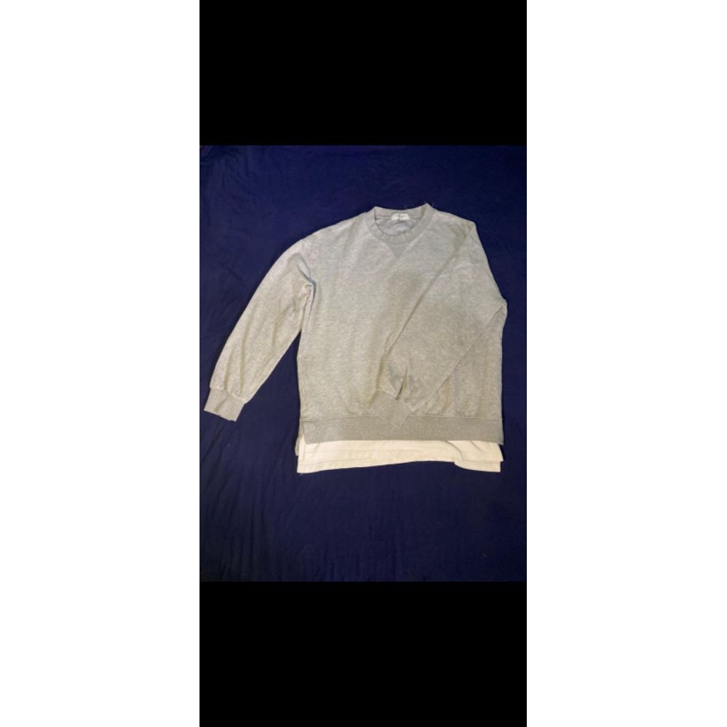 crewneck abu putih