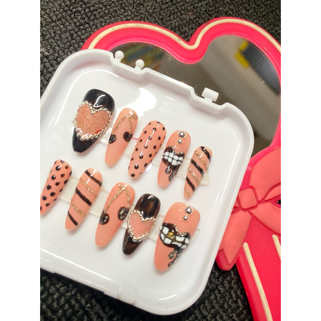 press on nails love pink