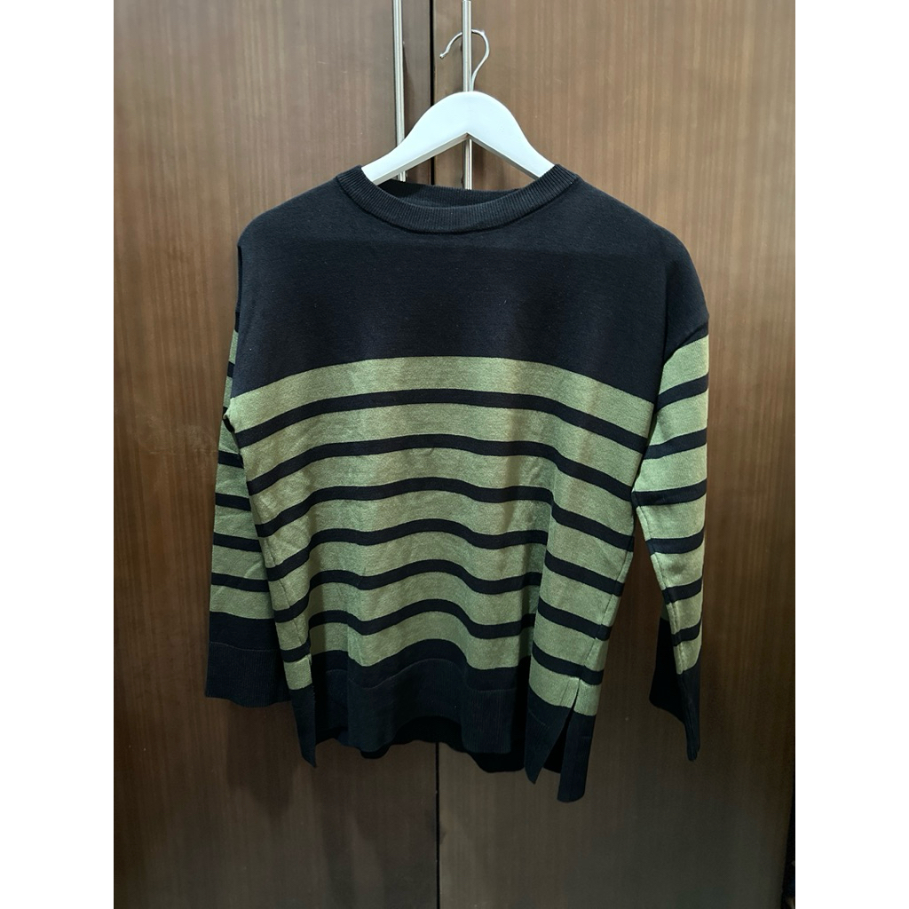 Preloved knit garis