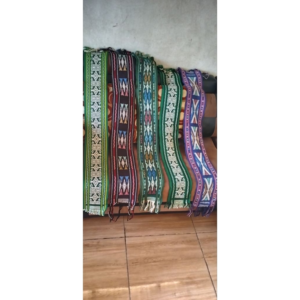 Selendang tenun