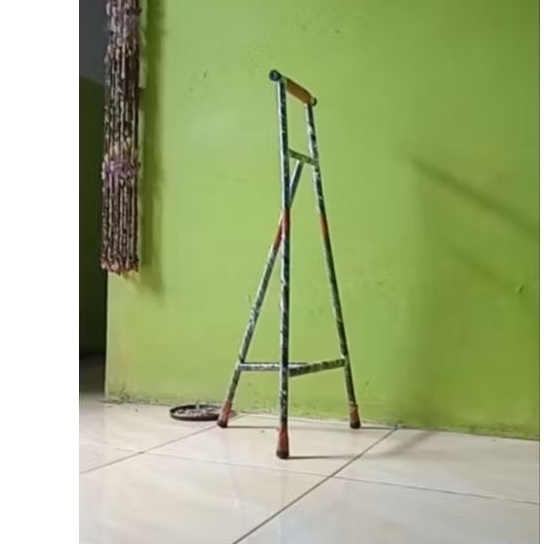 Kruk Tripod