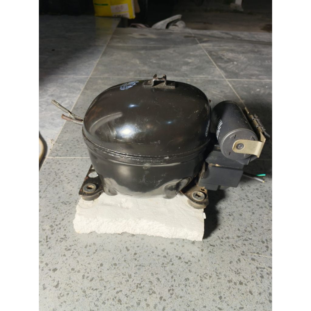 Kompresor freezer embraco 1/3pk r290