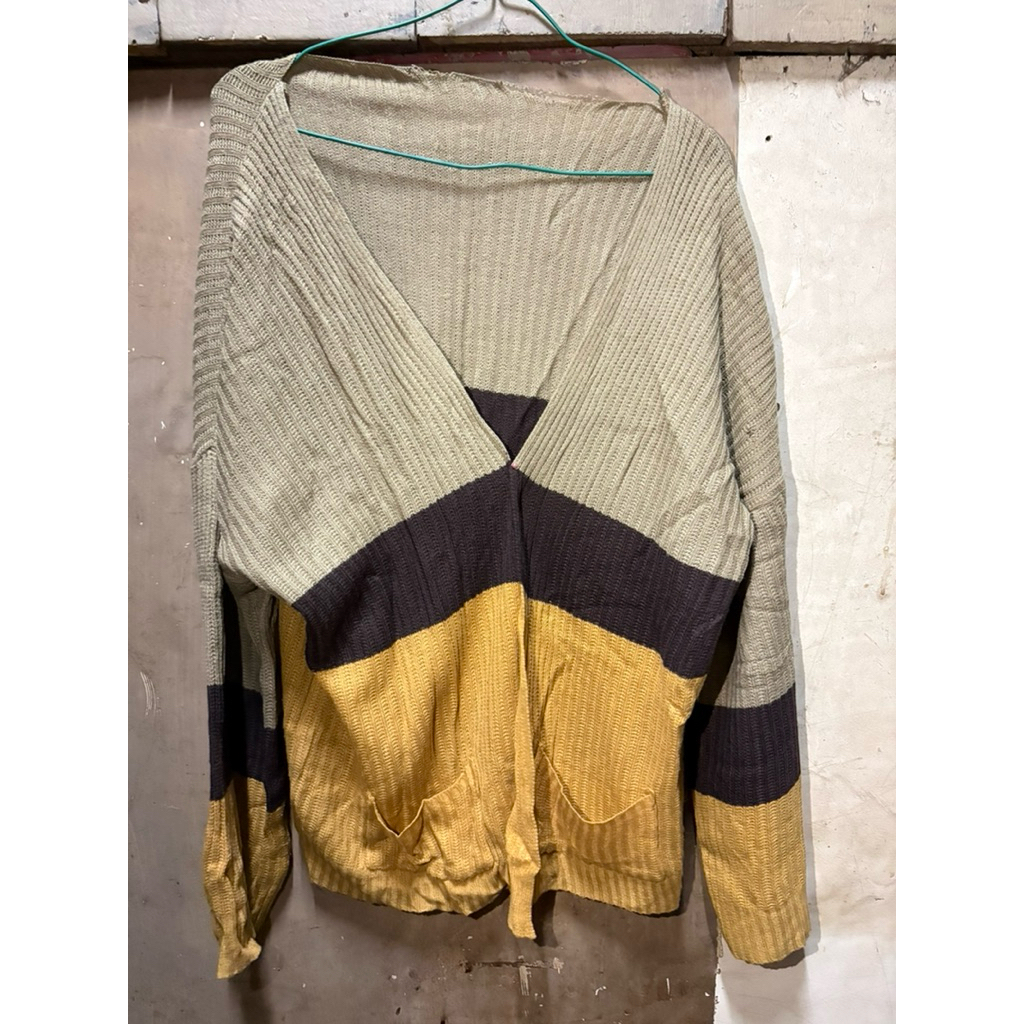 (PRELOVED) OUTER RAJUT