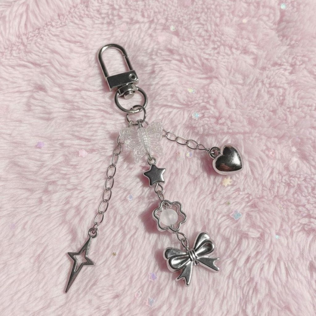 lunar Flutter keychain manik ceria