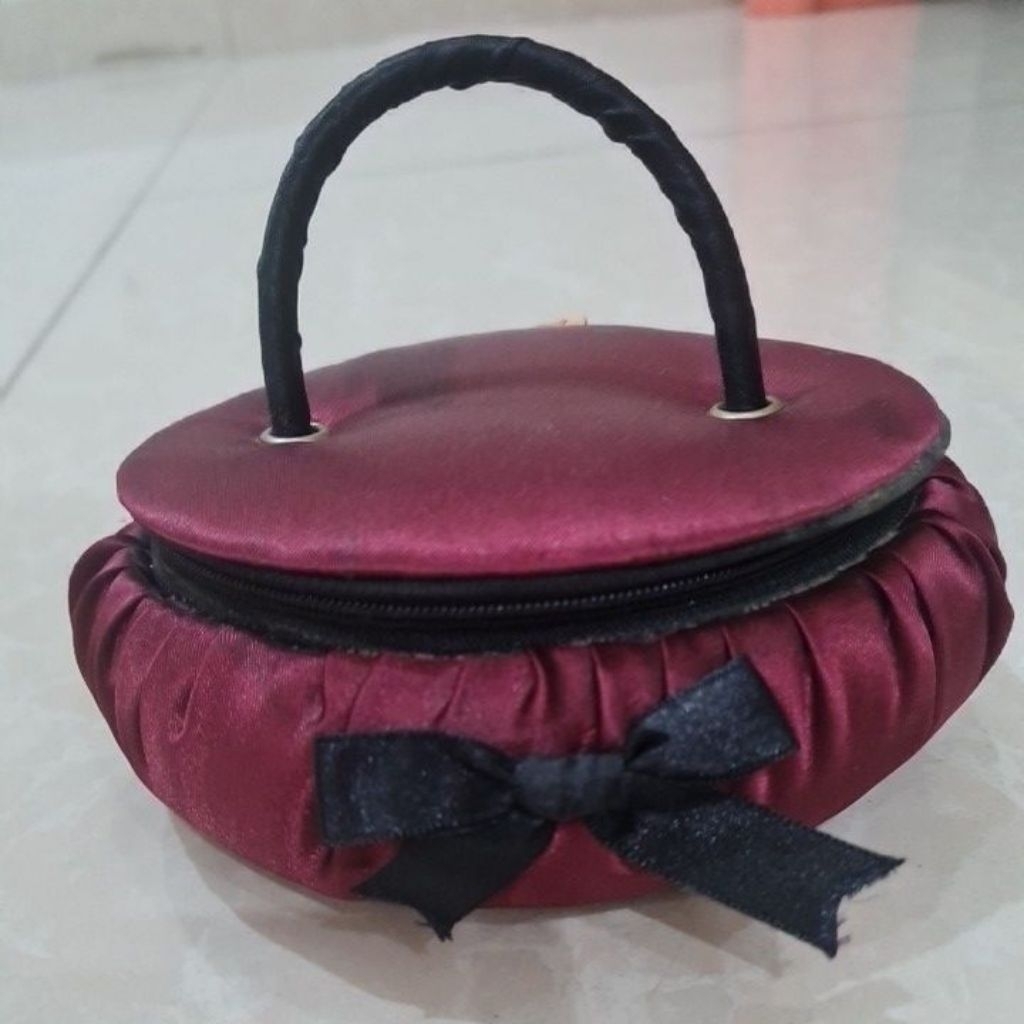 preloved makeup bag maron