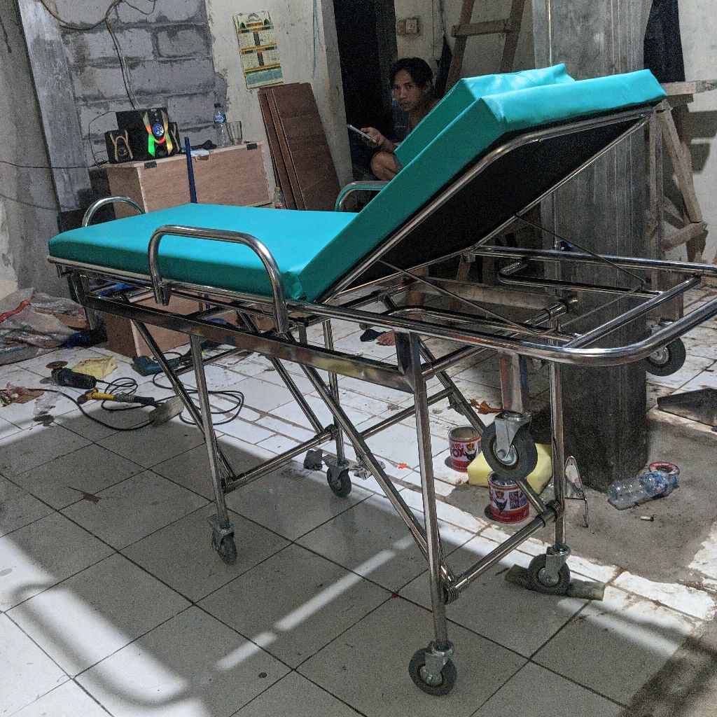 Strecher Ambulance