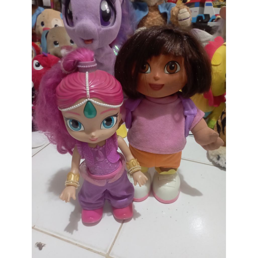 boneka figur mainan anak cewek