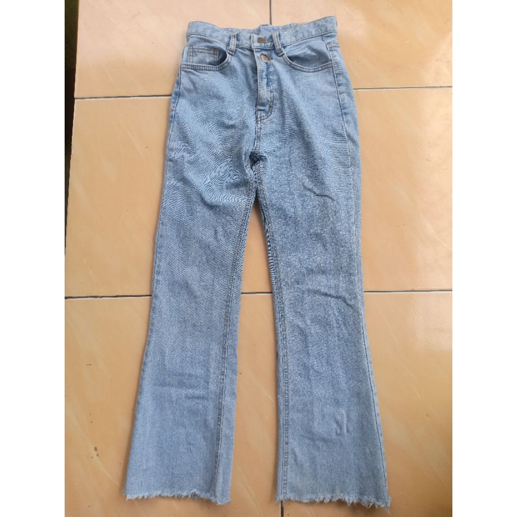 jeansCutbray