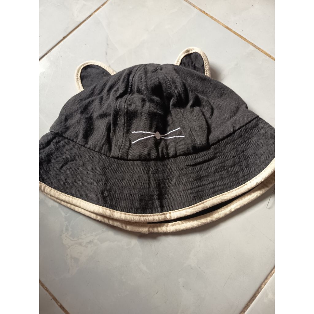 Topi Bucket Hitam