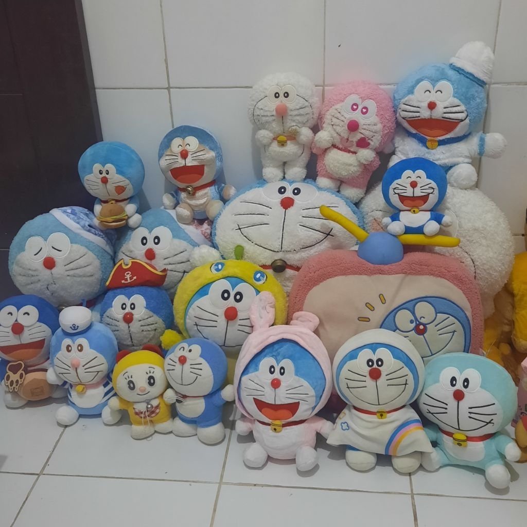Boneka DORAEMON