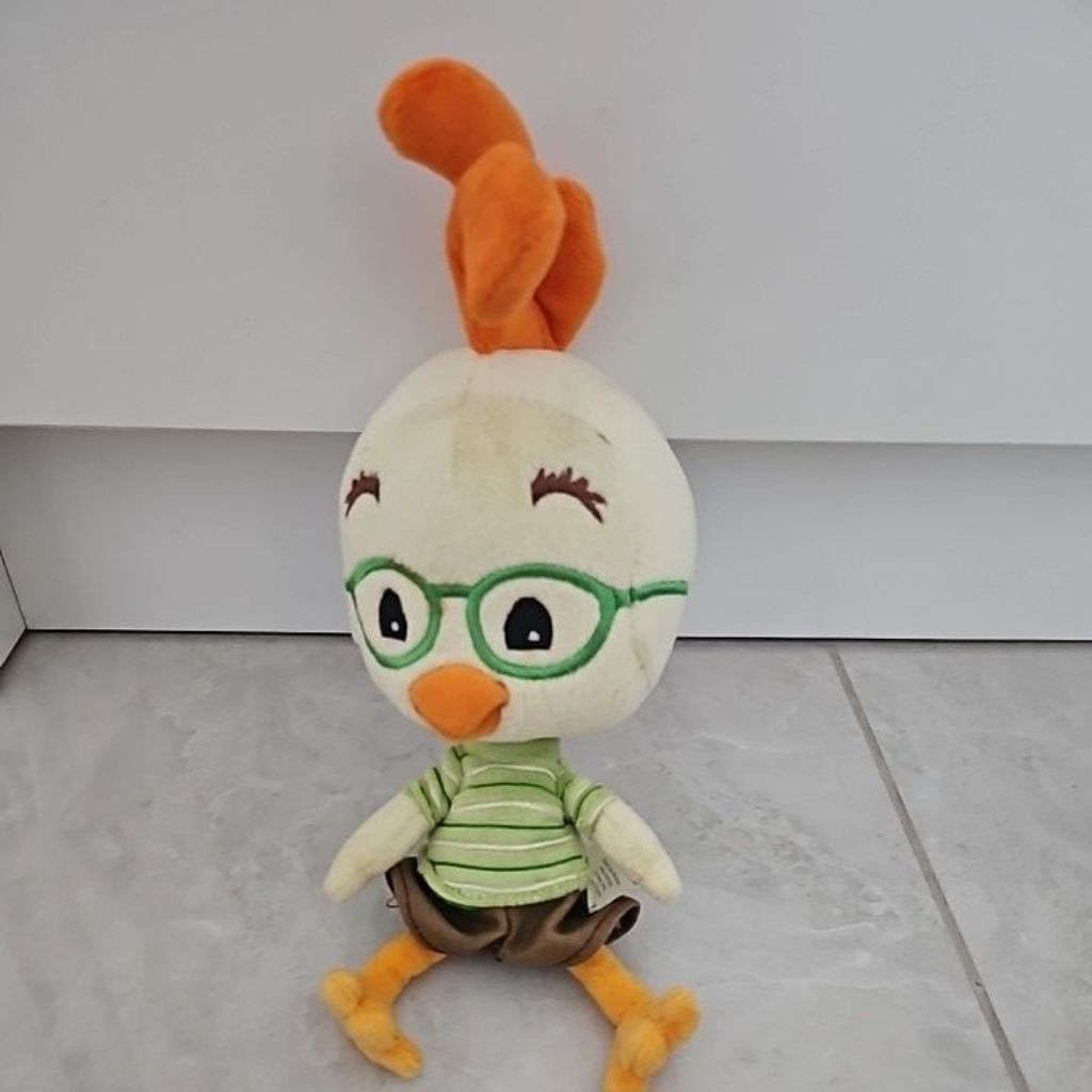 Boneka ayam chicken little