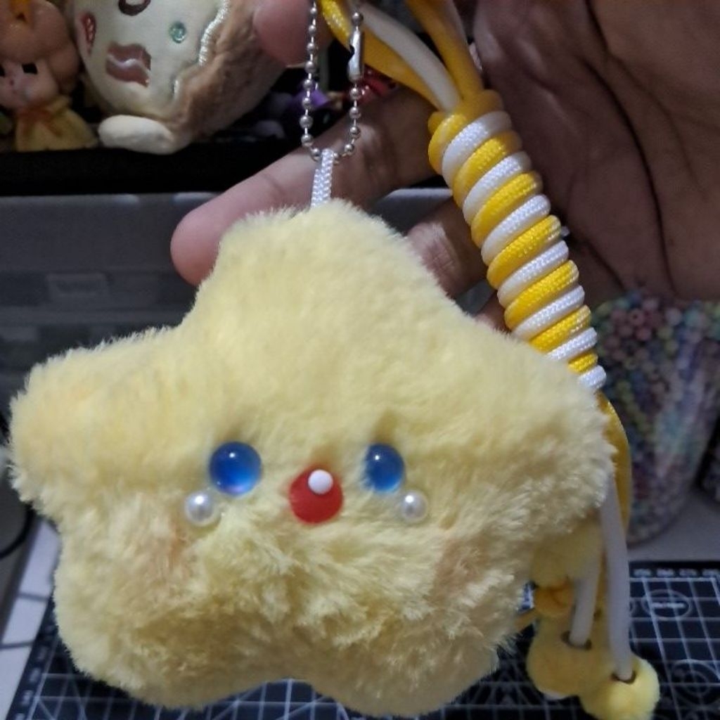Boneka Bunyi dan Tali Paracord
