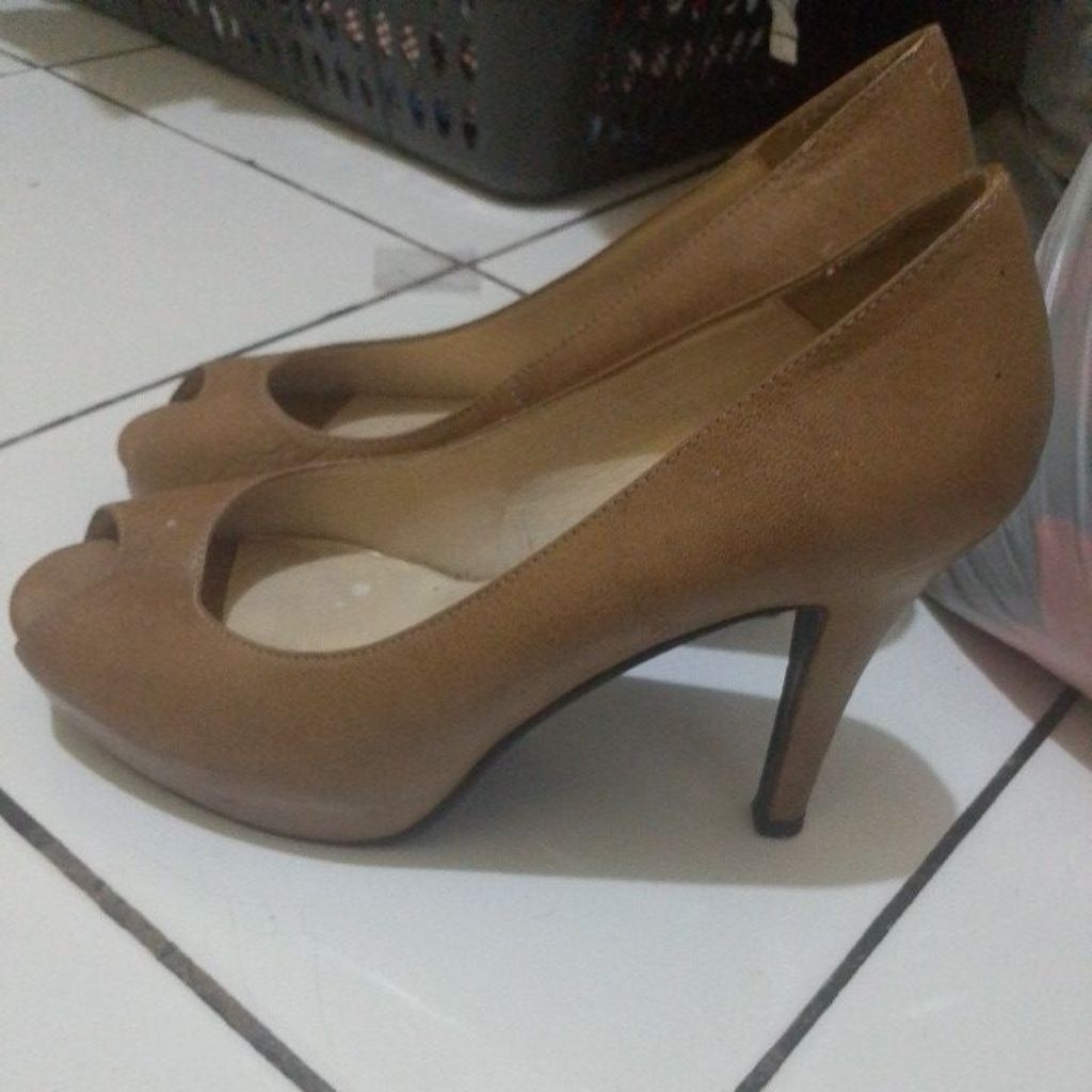 sepatu heels