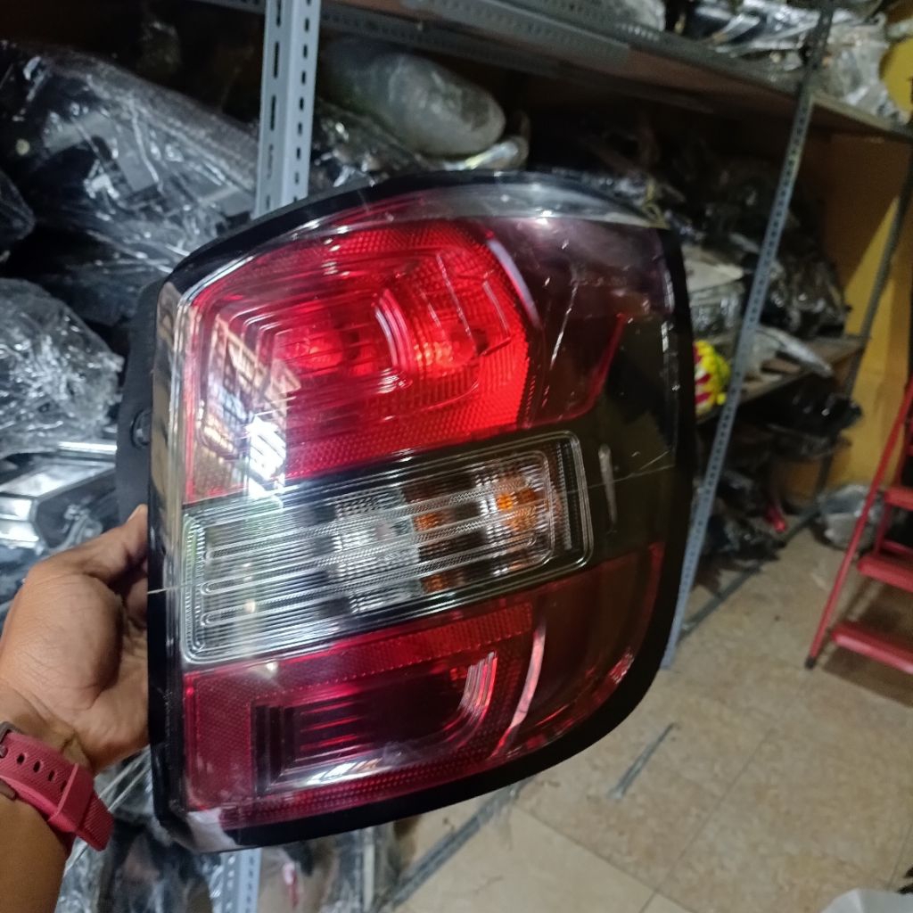 stoplamp kanan spin active ori