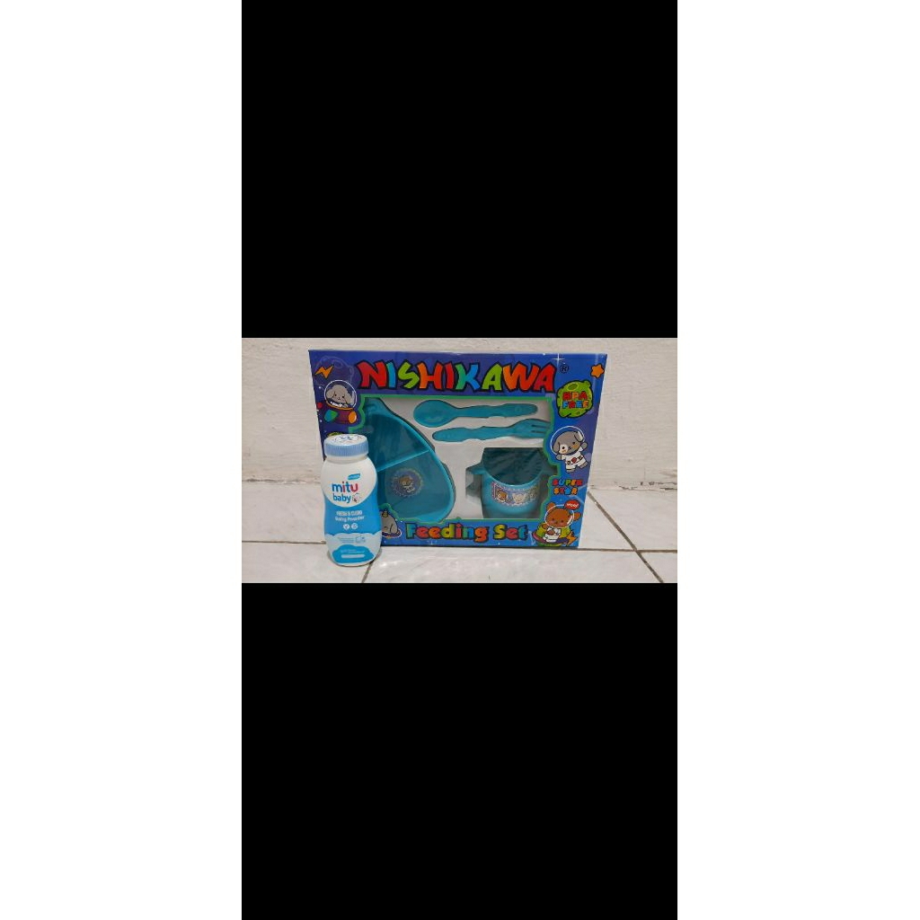 peralatan makan bayi 1 set + gendong