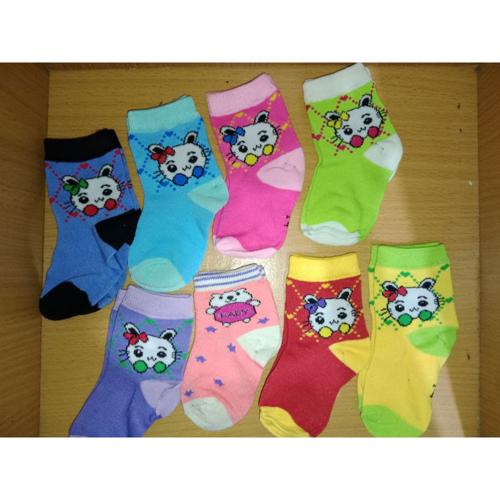 Kaos kaki bayi