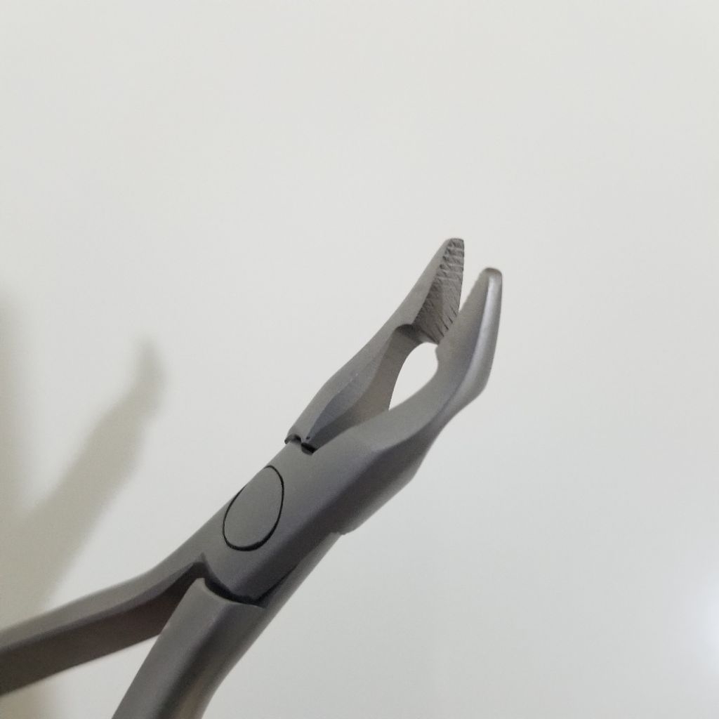 Amma Weingart Pliers