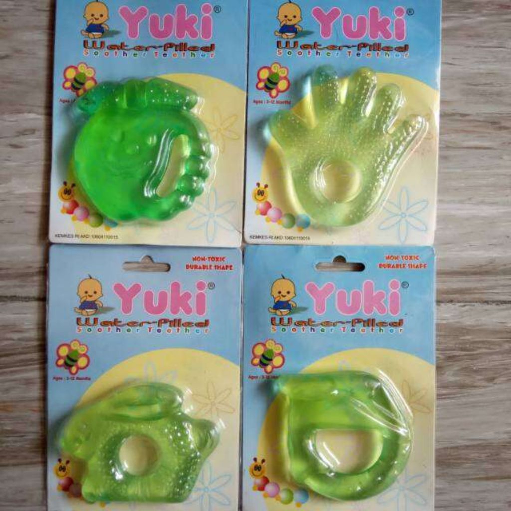 YUKI WATER FILLED SOOTHER TEETHER