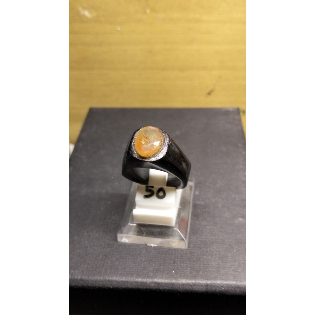 YELLOW SAPPHIRE.1