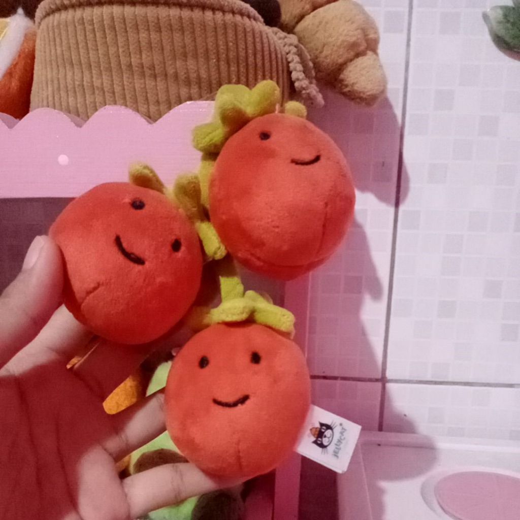 boneka tomat jellycat