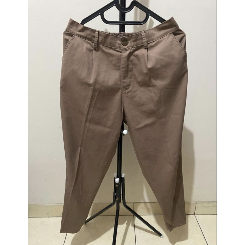 Preloved Celana Bahan Coklat