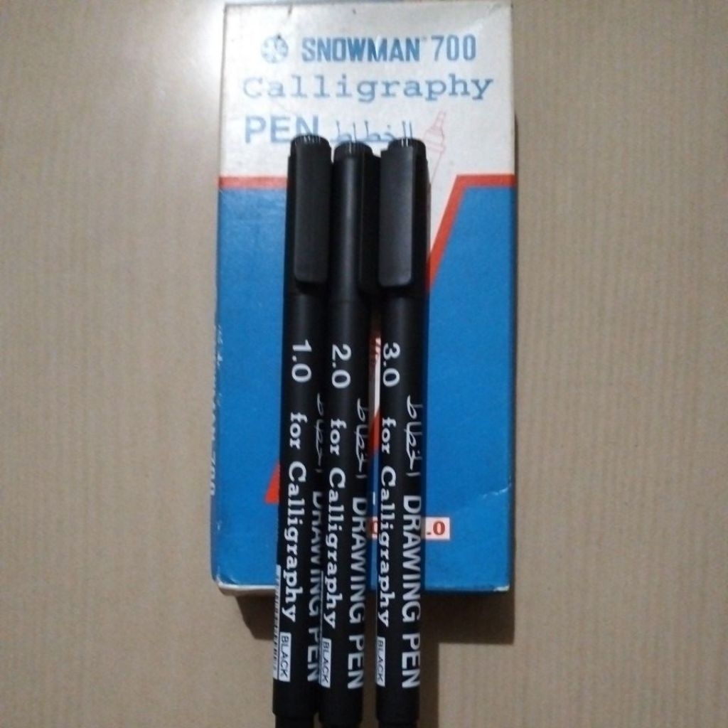 pen calligraphy snowman 1,0