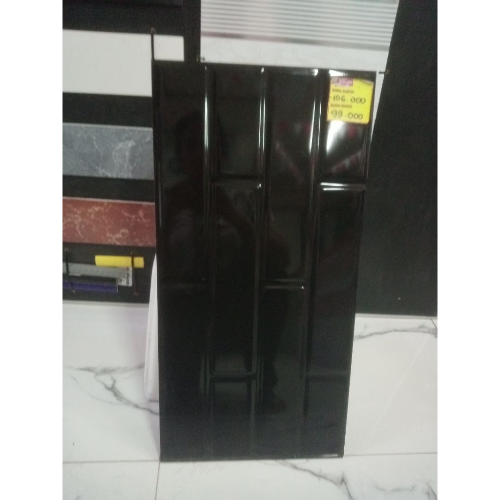Keramik Dinding Cerny Black 30 x 60