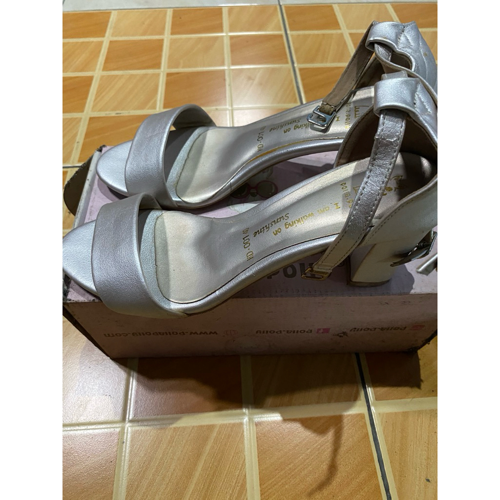 heels polla polly