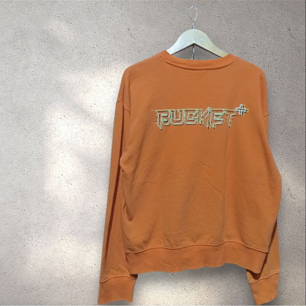 Crewneck Bucket